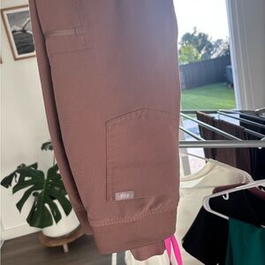 Figs Smokey taupe Zamora joggers